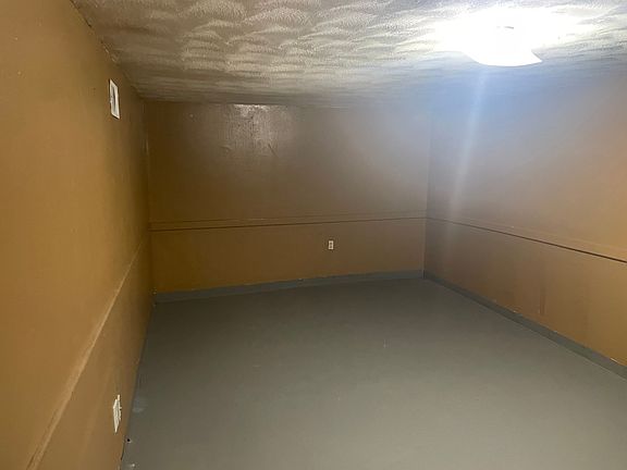 5th image of 605 Belmont Pl