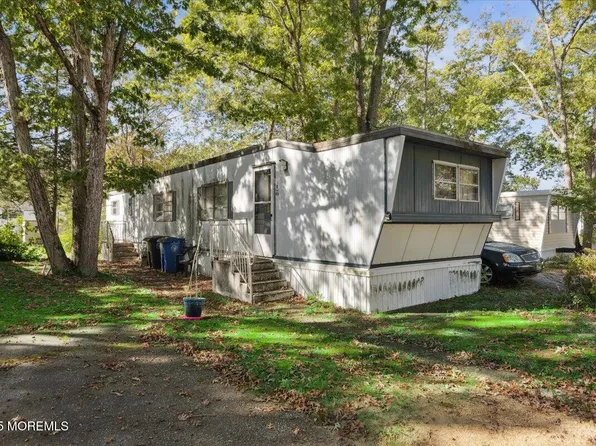 36 Roberts Road, Toms River, NJ 08755