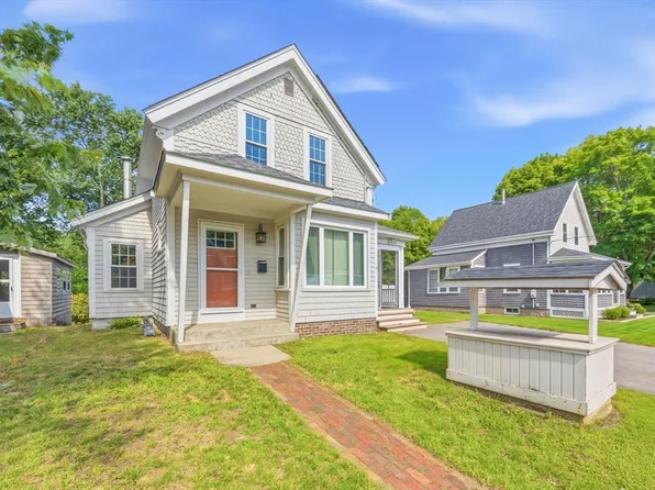 16 Linwood St, Holbrook, MA 02343