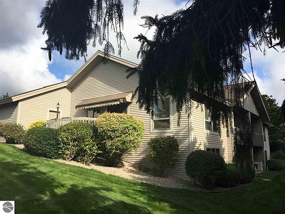 5th image of 3904 Cherry Hills Pl