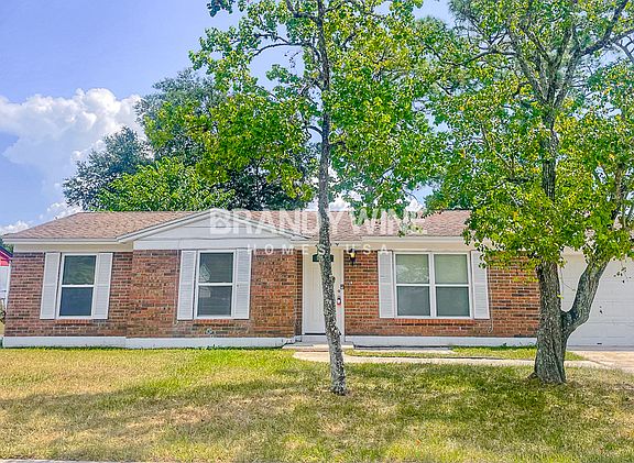 2nd image of 2649 Kenwood Dr W