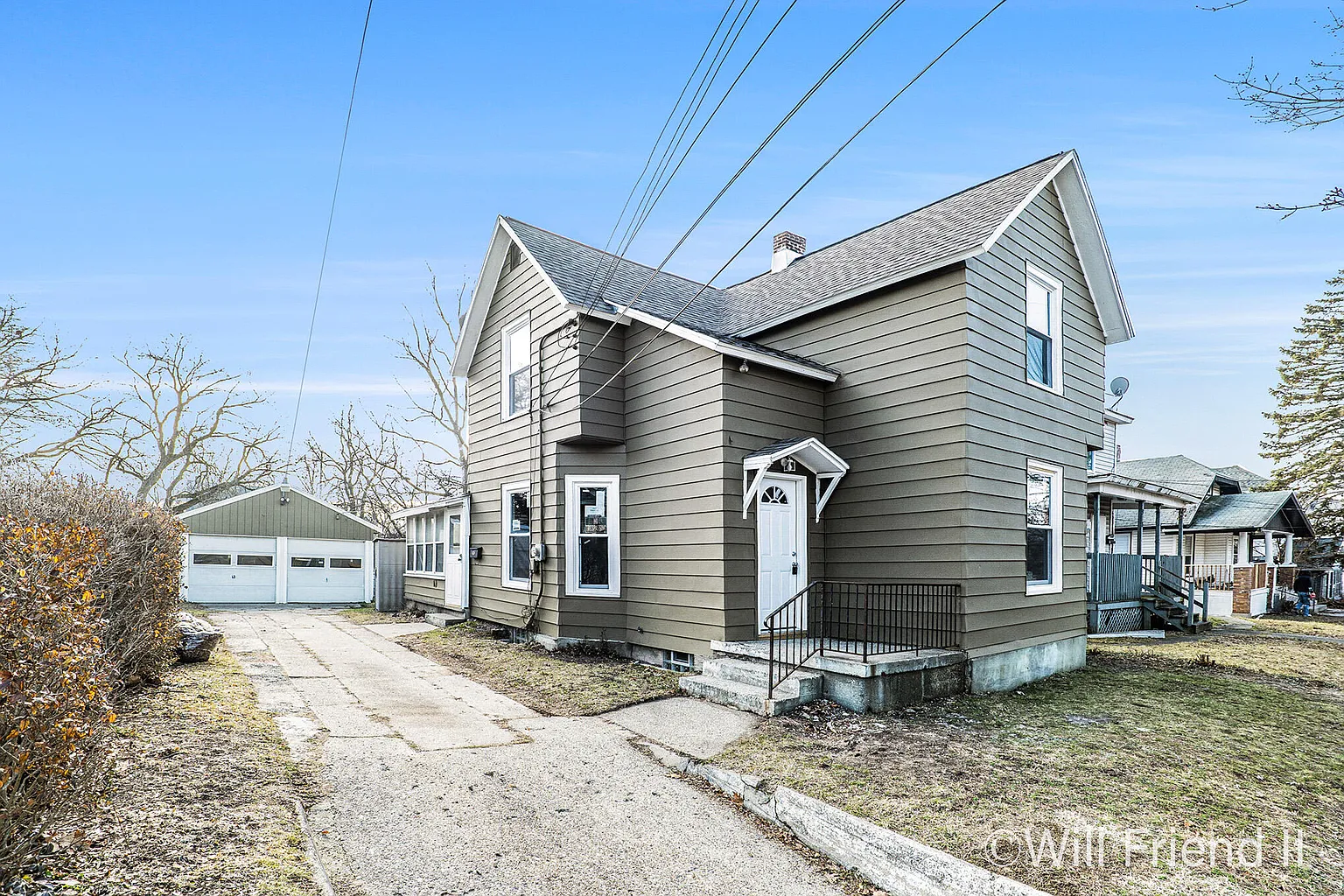 924 Worden St SE photo 1
