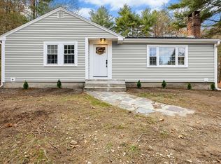 8 Old Farm Rd, Hanover, MA 02339