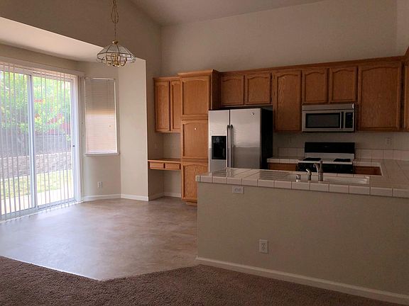 4th image of 1412 Walden Dr