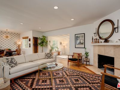 7717 Teesdale Ave, North Hollywood, CA, 91605