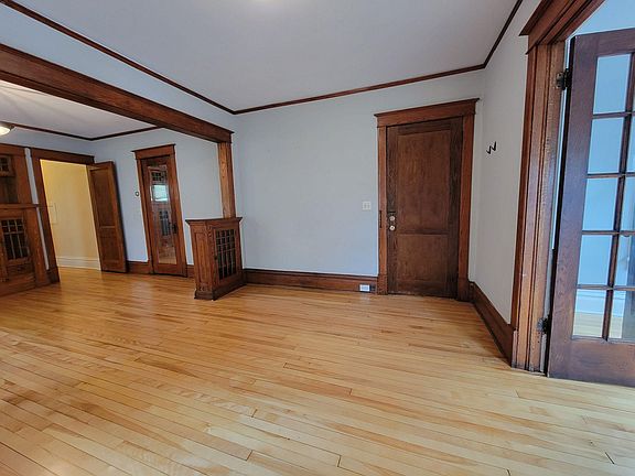 2nd image of 2891 James Ave S APT 2