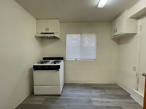 5th image of 242-246 W 13th St #244-1/2