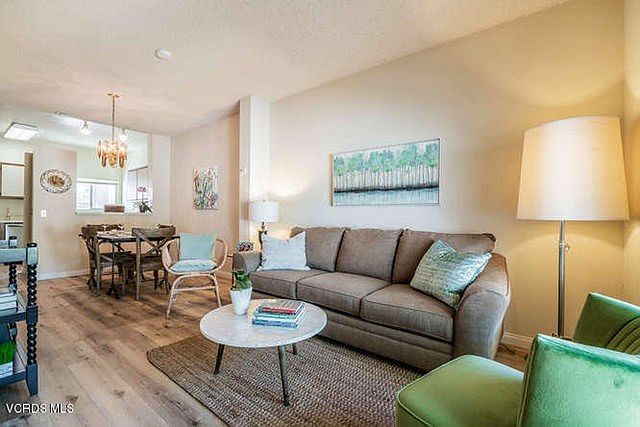 631 Va Colinas Westlake-small-004-4-DSC0