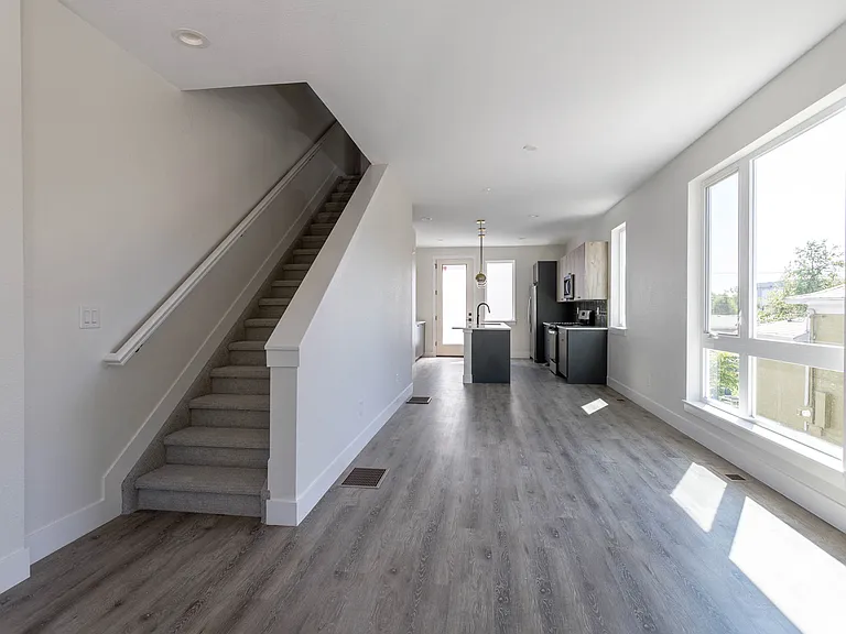 1592 N Ames St — Photo 3