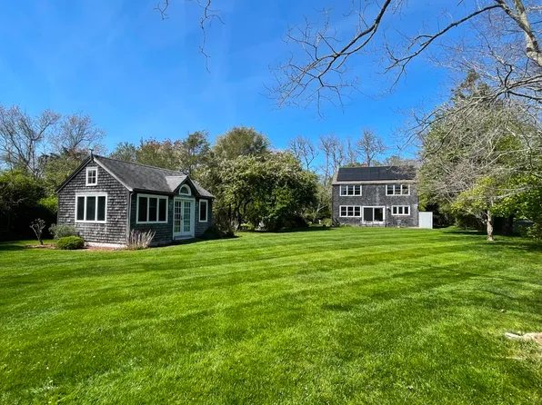 44 Music St, West Tisbury, MA 02575