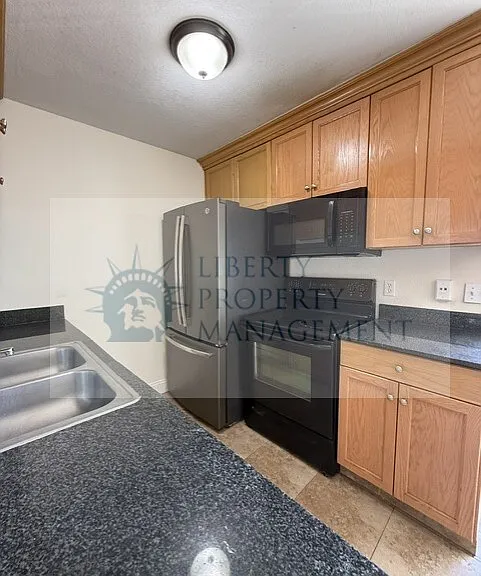 1819 S Cherokee Ln #71 — Photo 5