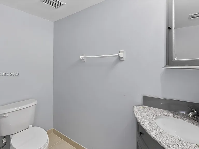 280 SW 20th Rd #904 — Photo 10