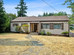 1911 Jacobsen Blvd, Bremerton, WA 98310