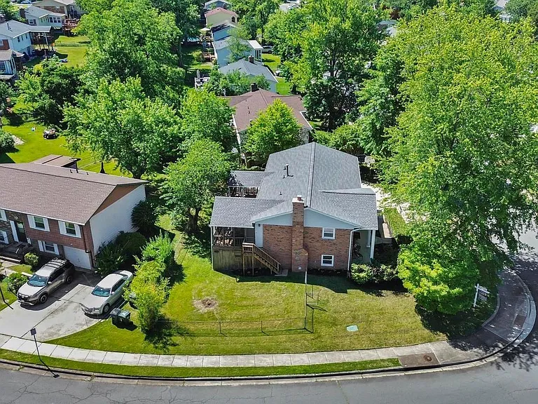 13501 Kelmont Ct — Photo 38