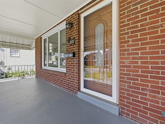 5th image of 981 Ridge Rd