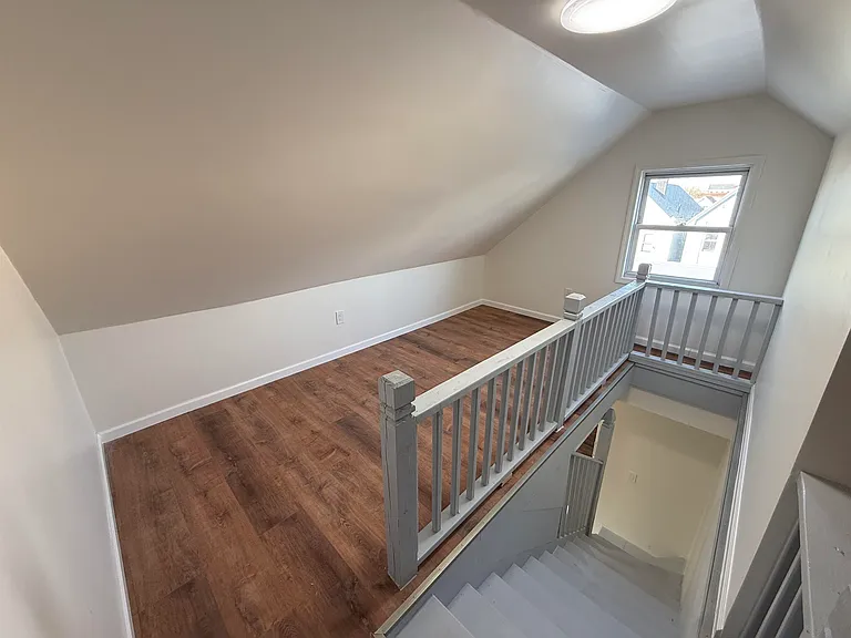 129 W 20th St #3 — Photo 14