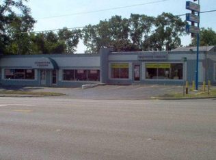 821 W Rollins Rd, Round Lake Heights, IL 60073