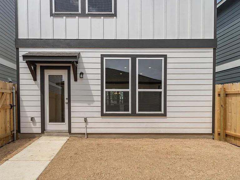 1660 Coral Sunrise — Photo 28