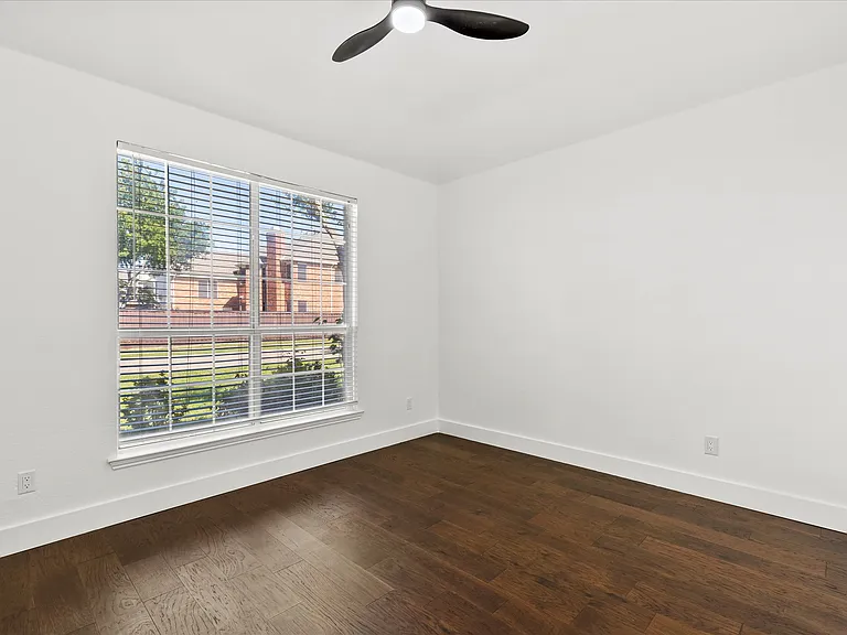 3309 Grantham Dr — Photo 17