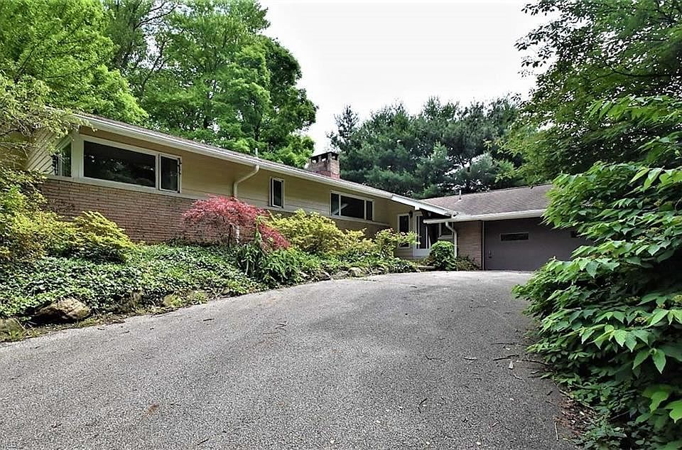 1st image of 34565 Sherwood Dr