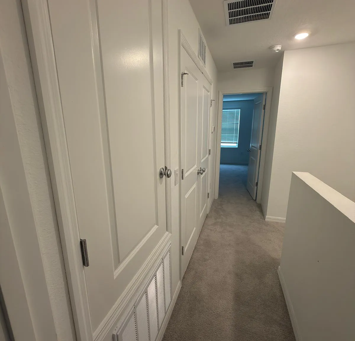 2 bed, 2.5 bath, 1372 sqft, $1,680 — Photo 4