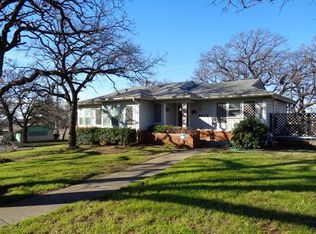 4870 Dunlap Dr, Fort Worth, TX 76119