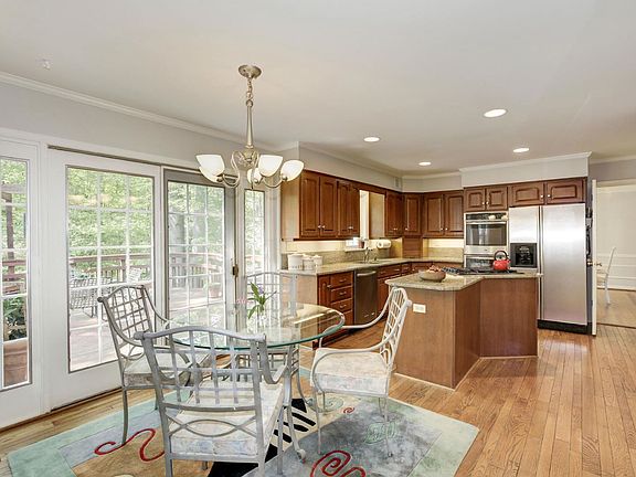 4th image of 342 Chesapeake Dr