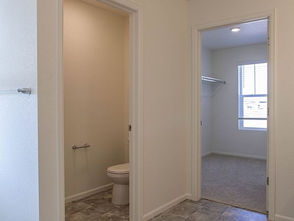 5th image of 863 Dartford Dr