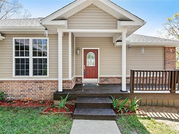 4th image of 68 Skipton Dr