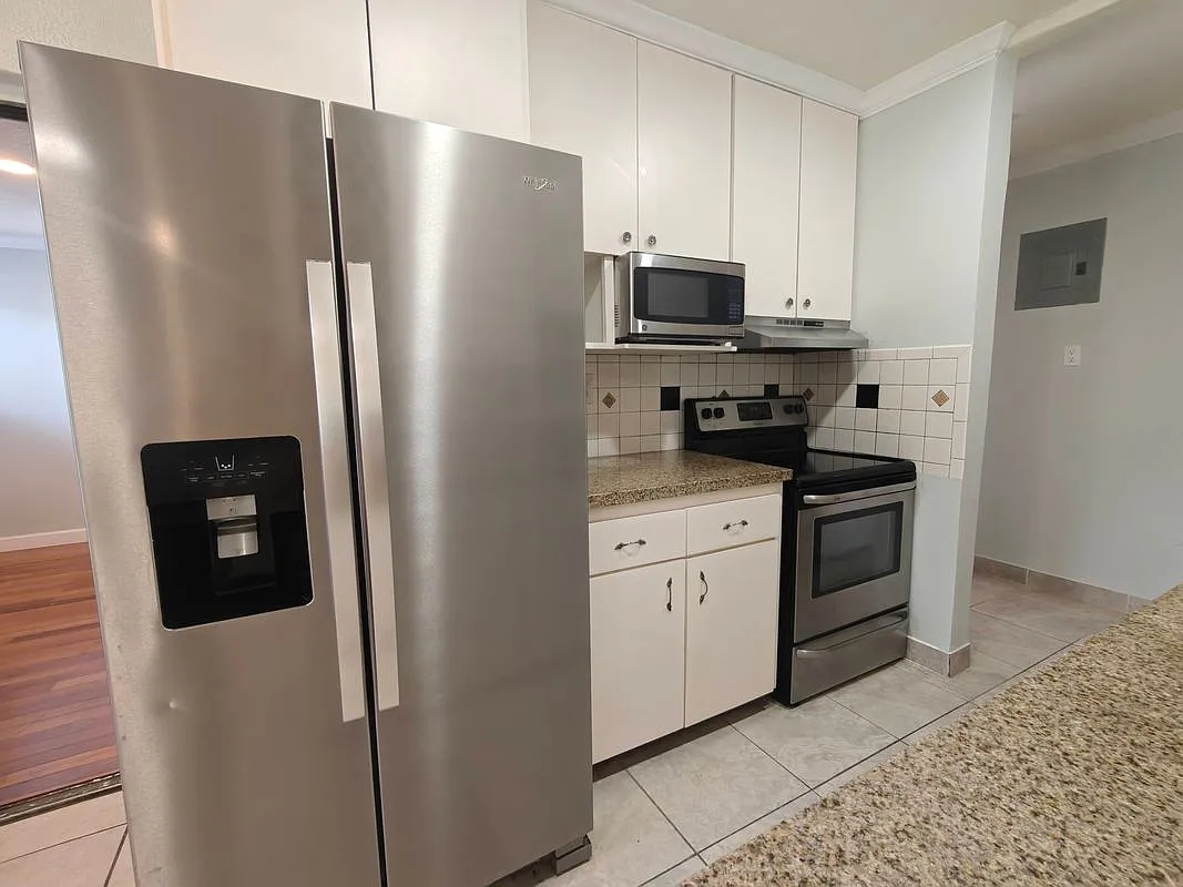3 bed, 1.0 bath, 1148 sqft, $3,000 — Photo 4