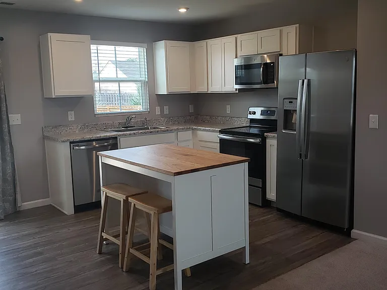 340 Maplestead Farms Ct — Photo 6