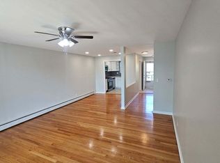 6317 N Milwaukee Ave APT 1D, Chicago, IL 60646