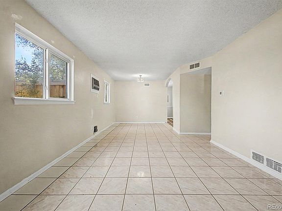 5th image of 1042 Yuba Street