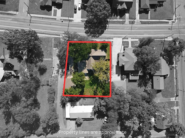 605 N Main St — Photo 24