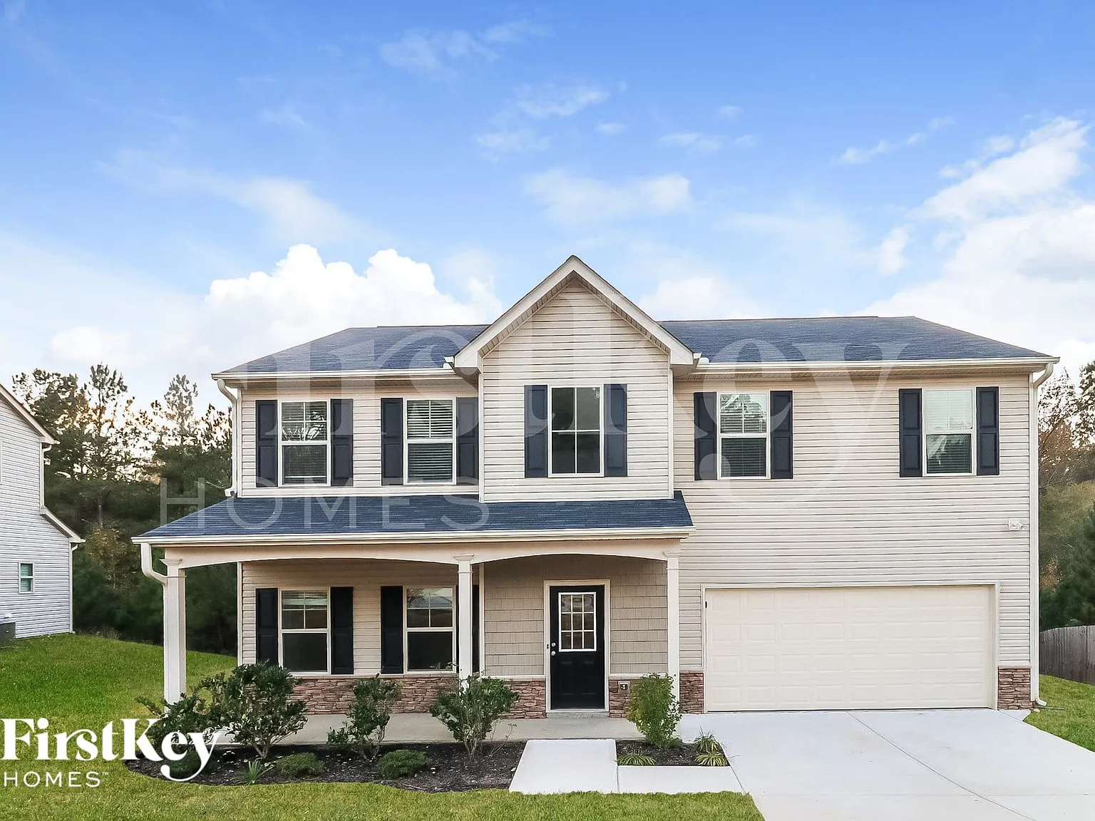 4 bed, 2.5 bath, 2460 sqft, $2,290 — Photo 1