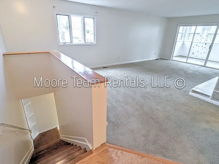 471 Britton Creek Dr — Photo 3