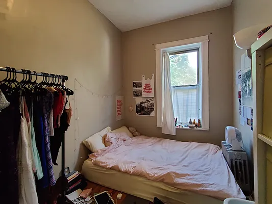 Rented by Signature Property Realty | media 7