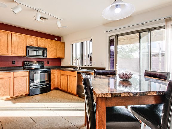 3rd image of 4064 E Agate Knoll Dr