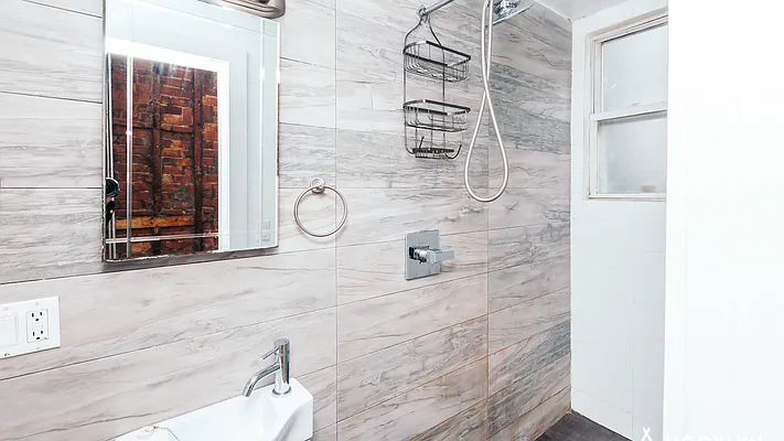 Rented by Nooklyn NYC LLC | media 24