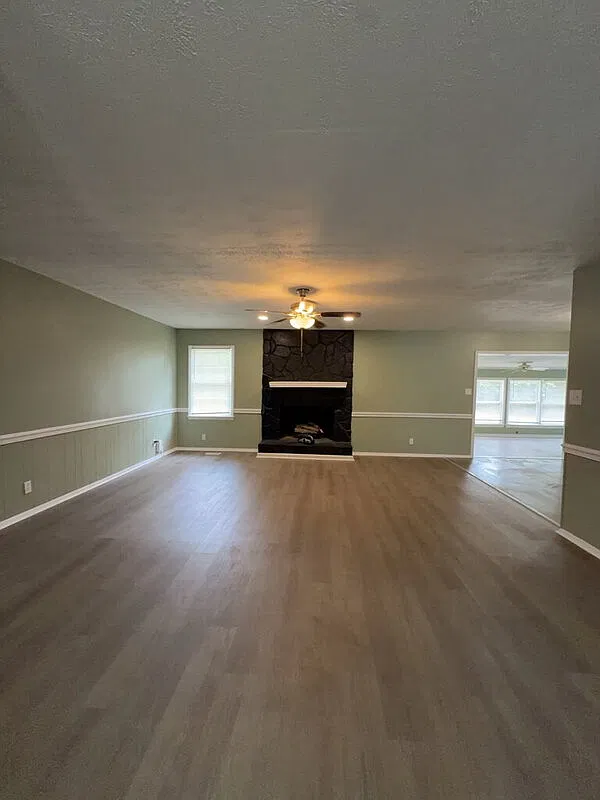 3 bed, 2.0 bath, 1739 sqft, $1,650 — Photo 2