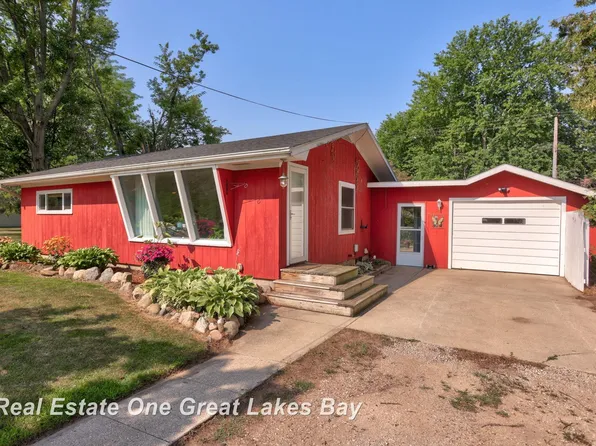 2287 N Main St, Fairgrove, MI 48733