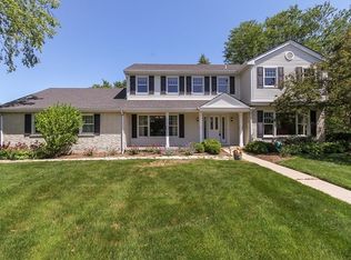 271 Balmoral Dr, Barrington, IL 60010