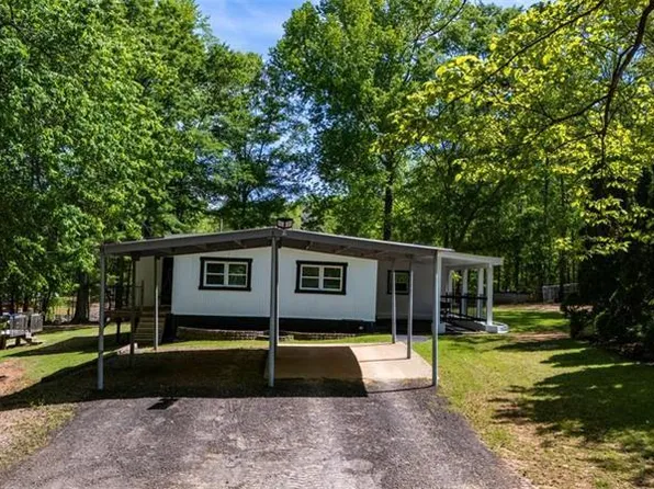 1369 N Highway 16, Whitesburg, GA 30185