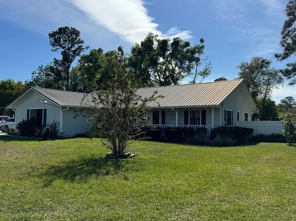 105 Point West Dr, Palatka, FL 32177