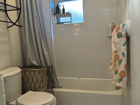 2nd image of 528 S 24th St #1F