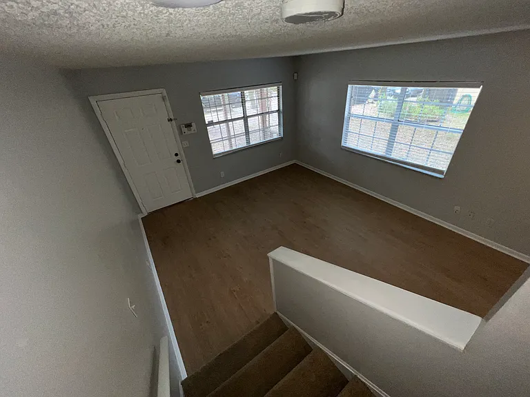 815 2nd St #A — Photo 39