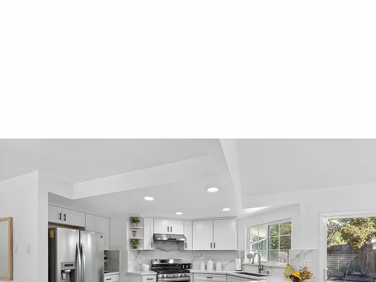 7821 Scottsdale Dr — Photo 1