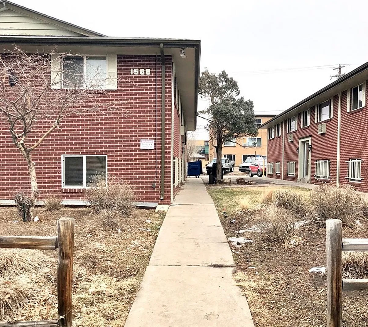 1 bed, 1 bath Apartment in Aurora! Move in Special! — Photo 2