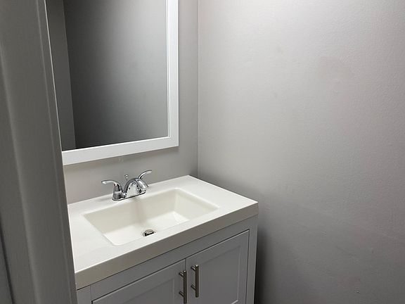 3rd image of 6563 Poplar Woods Cir S APT 1