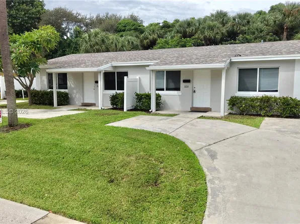 323 Northlake Dr #325, North Palm Beach, FL 33408
